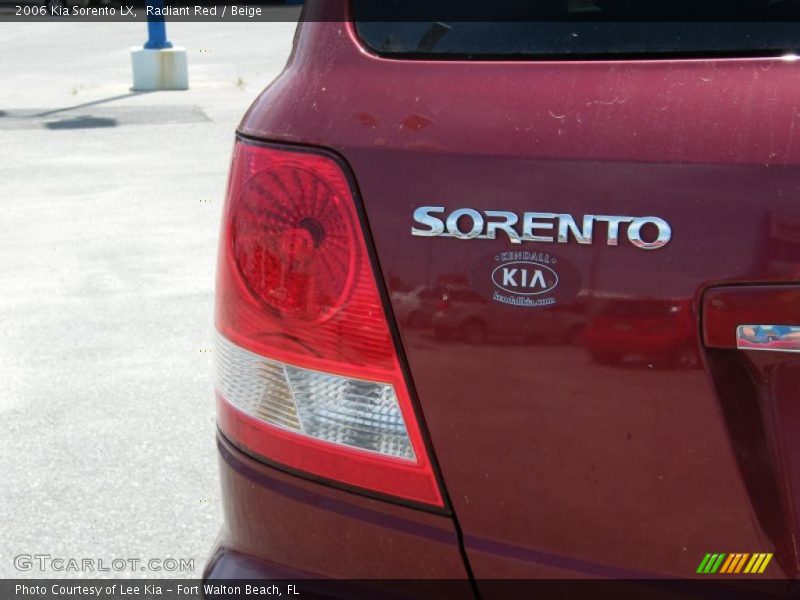 Radiant Red / Beige 2006 Kia Sorento LX