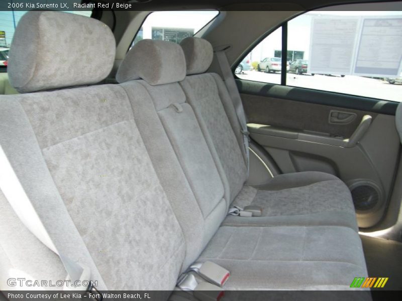 Radiant Red / Beige 2006 Kia Sorento LX