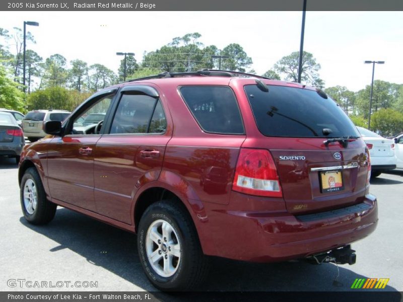 Radiant Red Metallic / Beige 2005 Kia Sorento LX