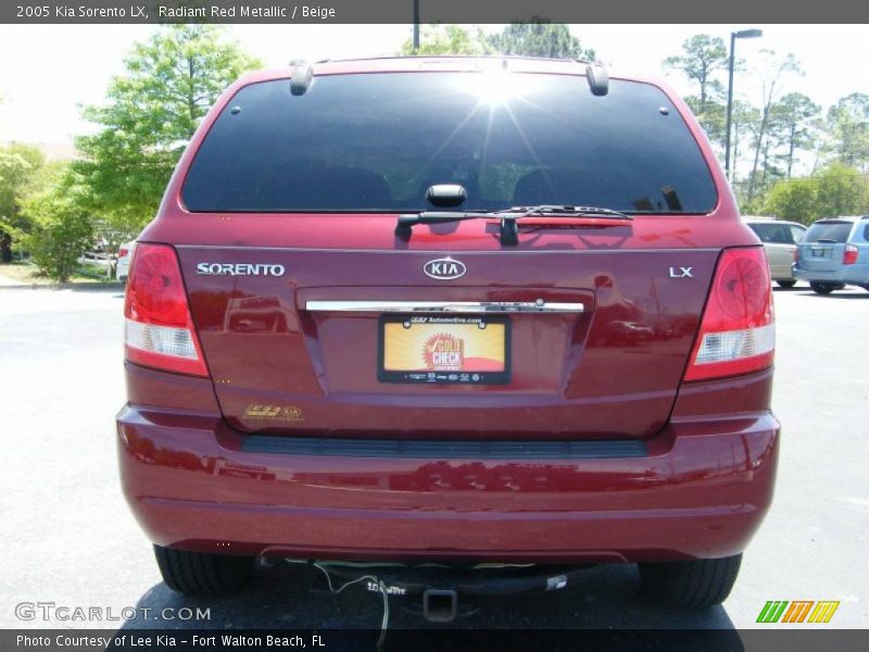 Radiant Red Metallic / Beige 2005 Kia Sorento LX