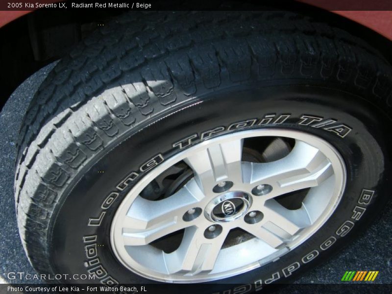 Radiant Red Metallic / Beige 2005 Kia Sorento LX