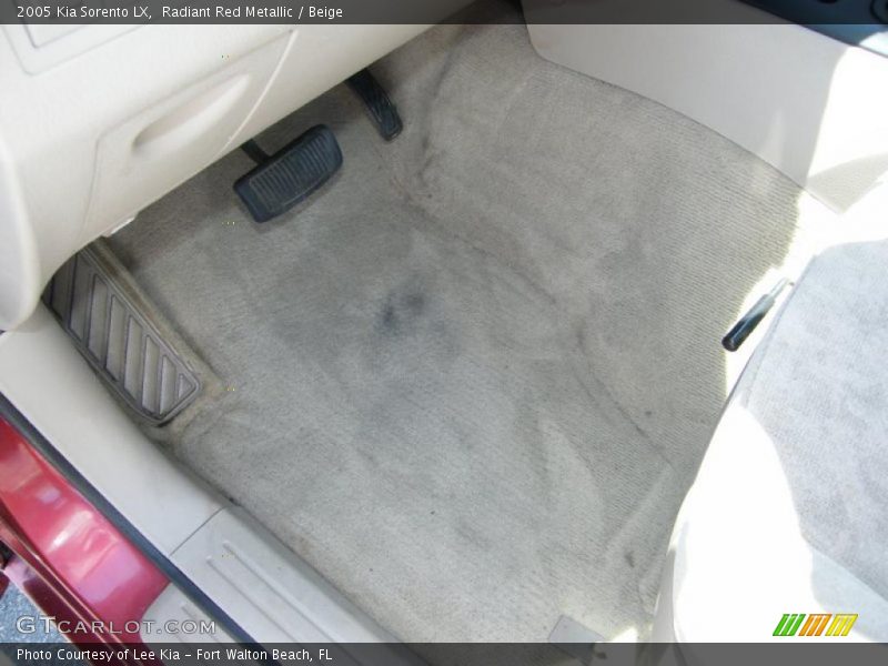Radiant Red Metallic / Beige 2005 Kia Sorento LX