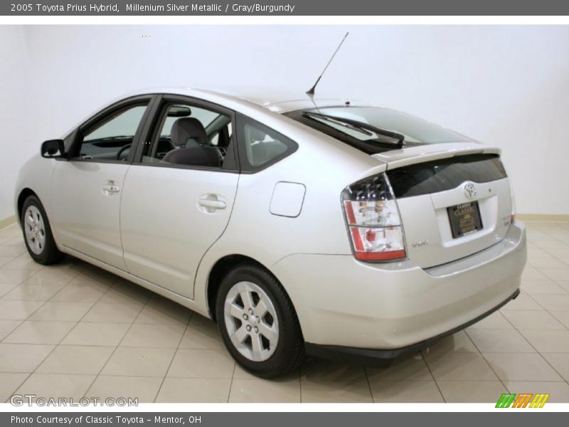 Millenium Silver Metallic / Gray/Burgundy 2005 Toyota Prius Hybrid