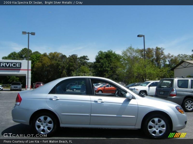 Bright Silver Metallic / Gray 2009 Kia Spectra EX Sedan