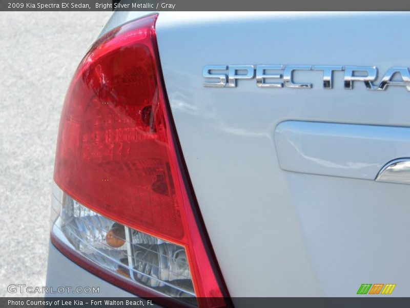 Bright Silver Metallic / Gray 2009 Kia Spectra EX Sedan