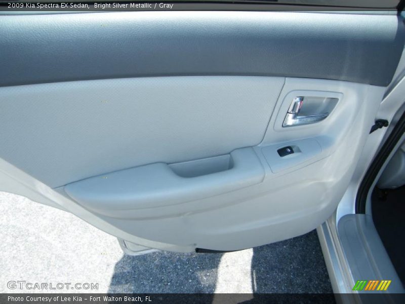 Bright Silver Metallic / Gray 2009 Kia Spectra EX Sedan
