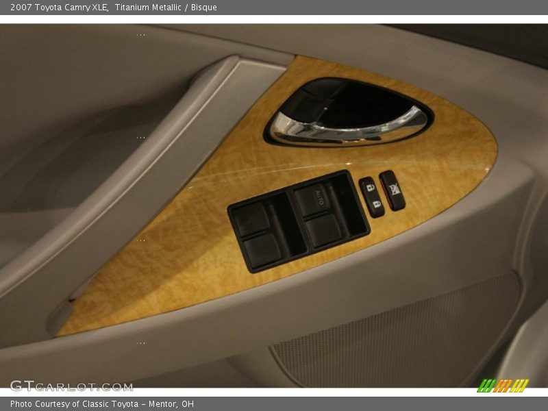 Titanium Metallic / Bisque 2007 Toyota Camry XLE