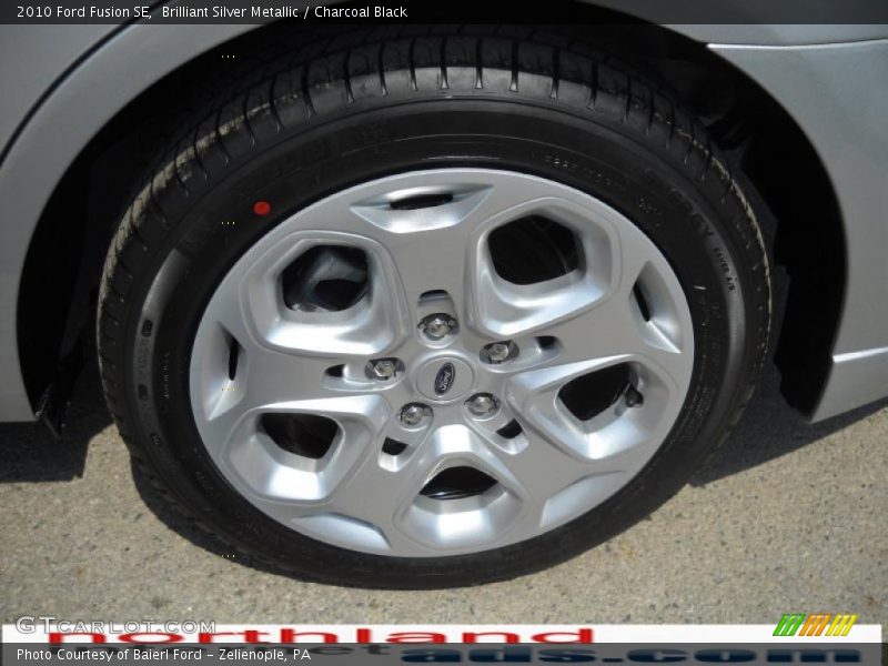 Brilliant Silver Metallic / Charcoal Black 2010 Ford Fusion SE