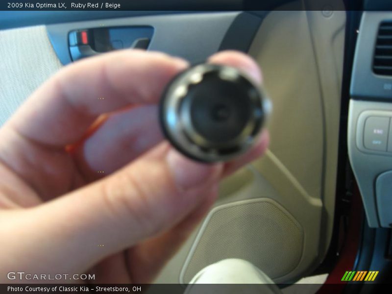 Ruby Red / Beige 2009 Kia Optima LX