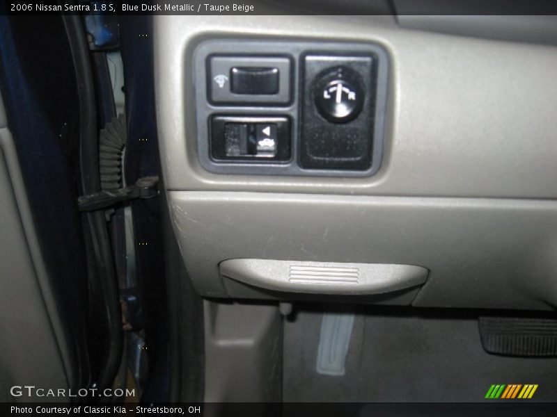 Blue Dusk Metallic / Taupe Beige 2006 Nissan Sentra 1.8 S