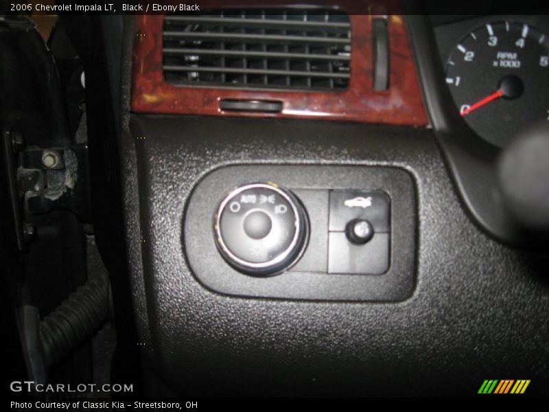 Black / Ebony Black 2006 Chevrolet Impala LT