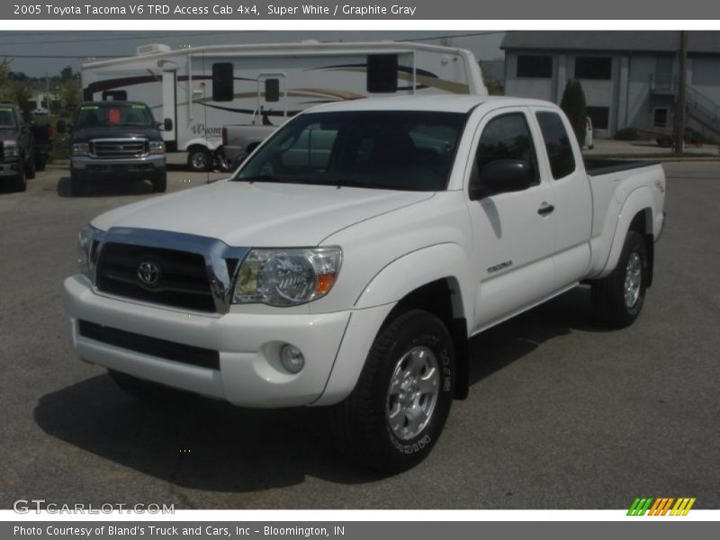 Super White / Graphite Gray 2005 Toyota Tacoma V6 TRD Access Cab 4x4