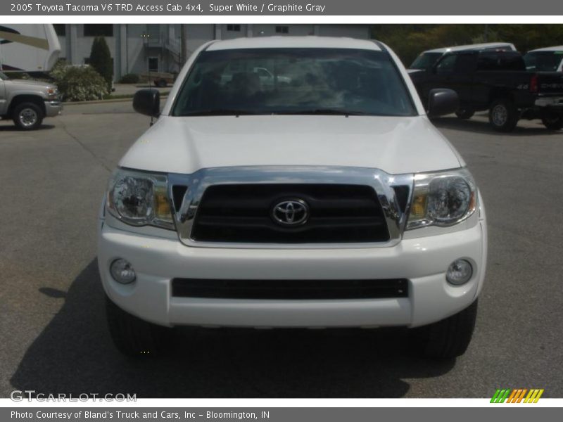Super White / Graphite Gray 2005 Toyota Tacoma V6 TRD Access Cab 4x4
