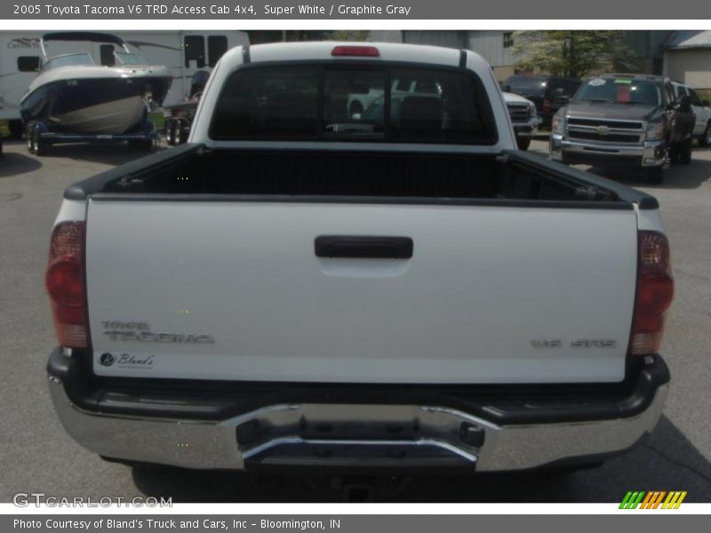 Super White / Graphite Gray 2005 Toyota Tacoma V6 TRD Access Cab 4x4