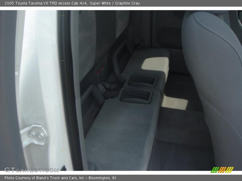 Super White / Graphite Gray 2005 Toyota Tacoma V6 TRD Access Cab 4x4