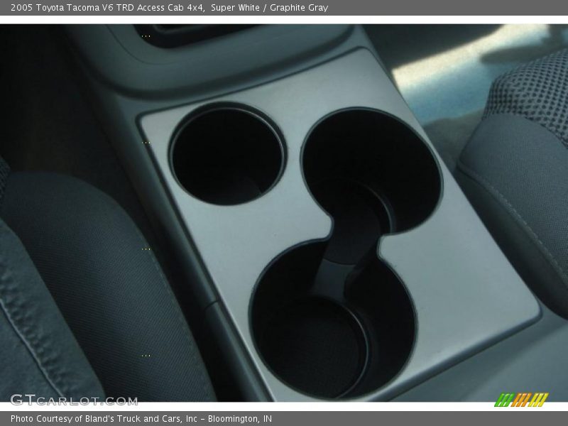 Super White / Graphite Gray 2005 Toyota Tacoma V6 TRD Access Cab 4x4