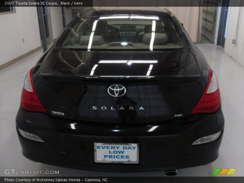 Black / Ivory 2007 Toyota Solara SE Coupe
