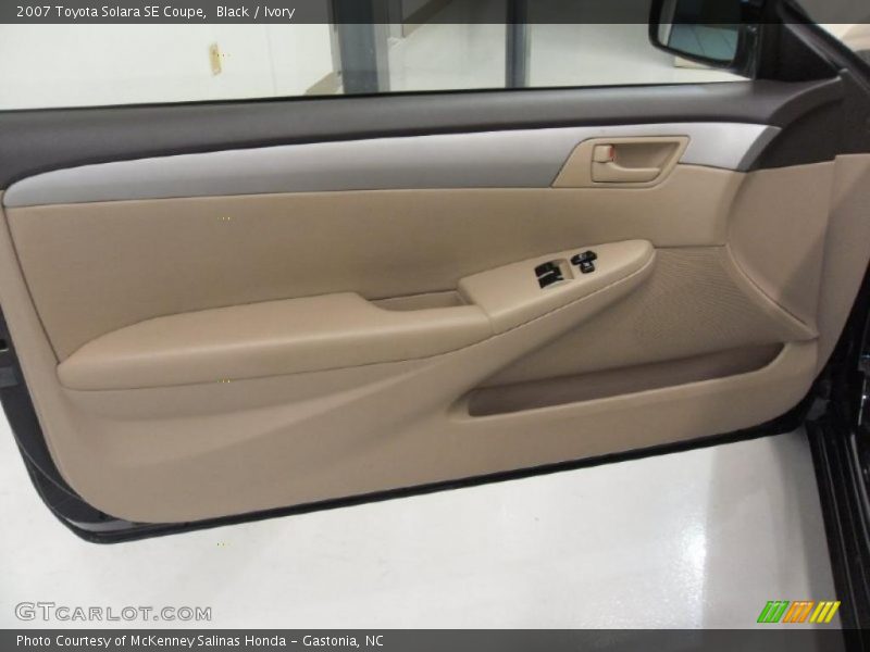 Black / Ivory 2007 Toyota Solara SE Coupe