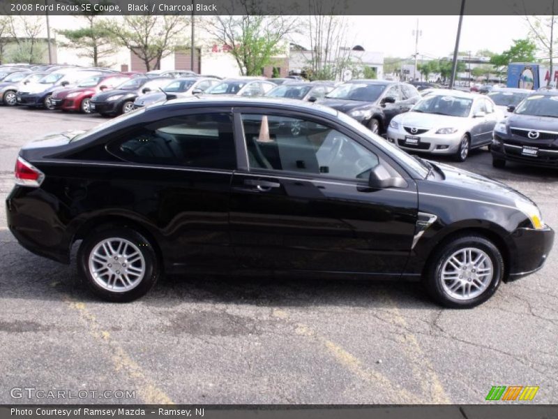 Black / Charcoal Black 2008 Ford Focus SE Coupe