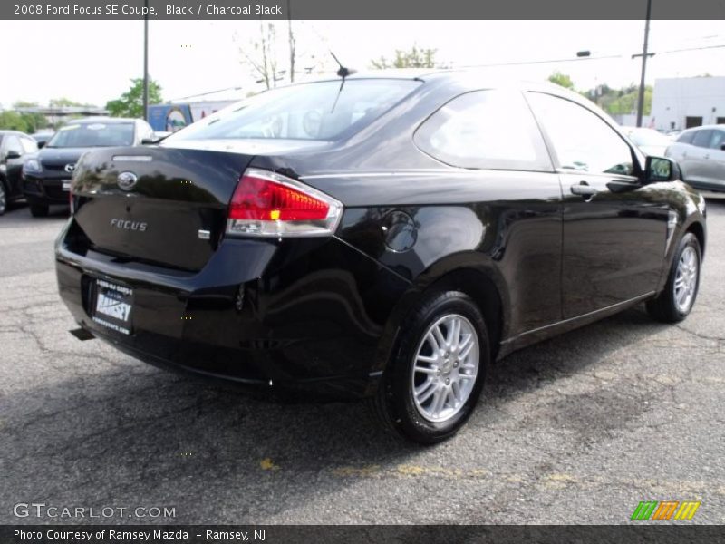 Black / Charcoal Black 2008 Ford Focus SE Coupe