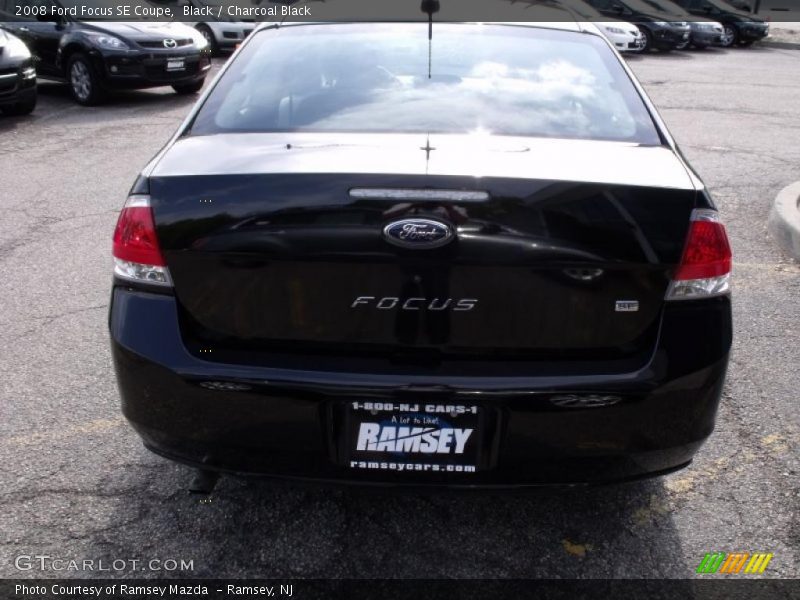 Black / Charcoal Black 2008 Ford Focus SE Coupe