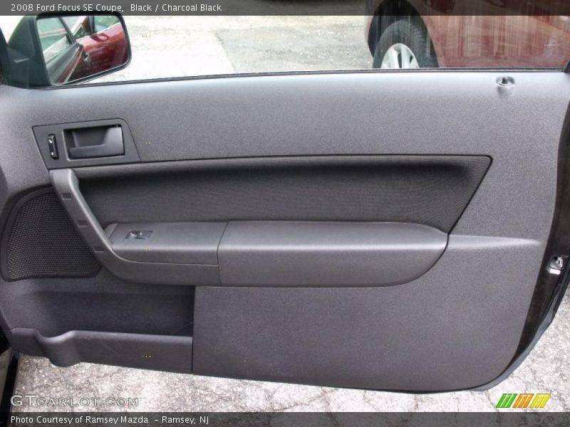 Black / Charcoal Black 2008 Ford Focus SE Coupe