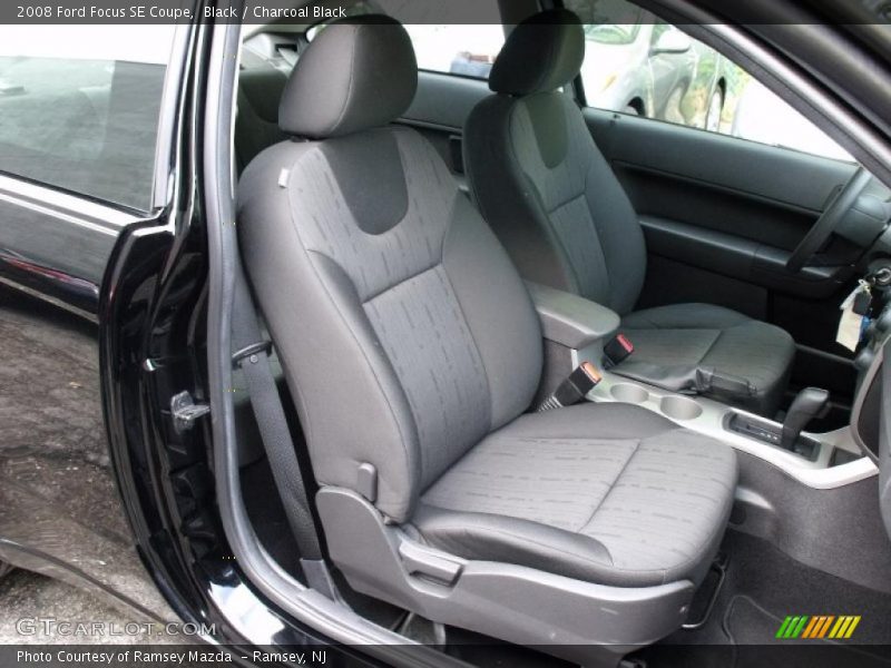 Black / Charcoal Black 2008 Ford Focus SE Coupe