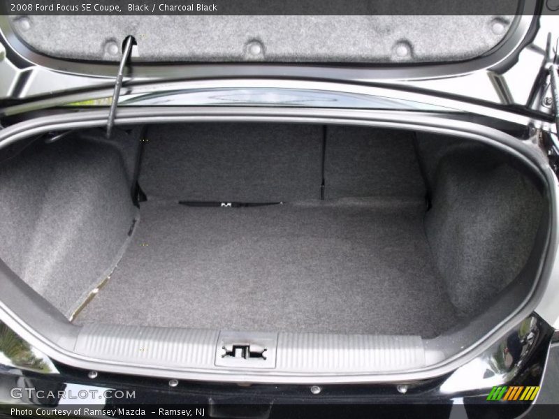 Black / Charcoal Black 2008 Ford Focus SE Coupe