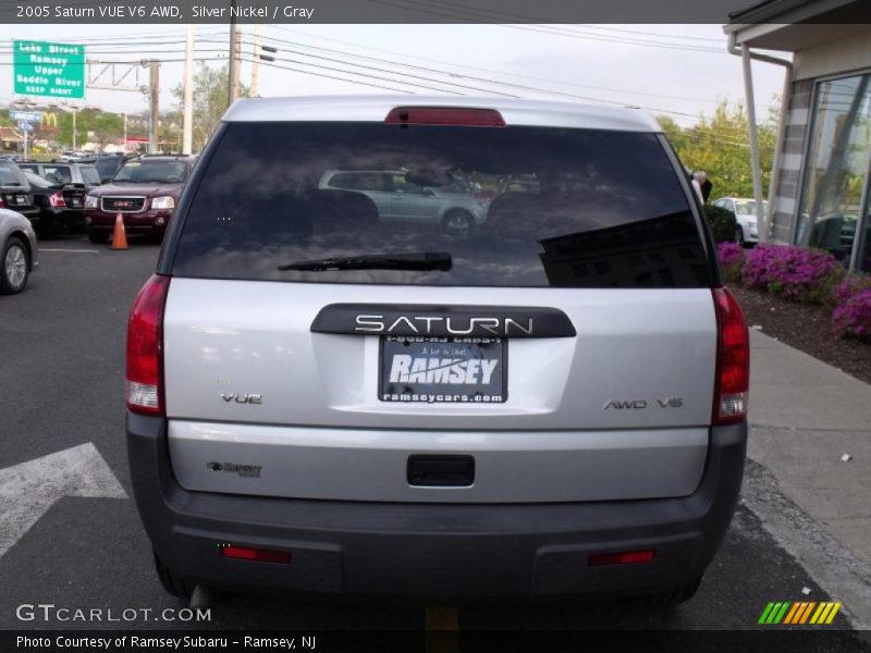 Silver Nickel / Gray 2005 Saturn VUE V6 AWD