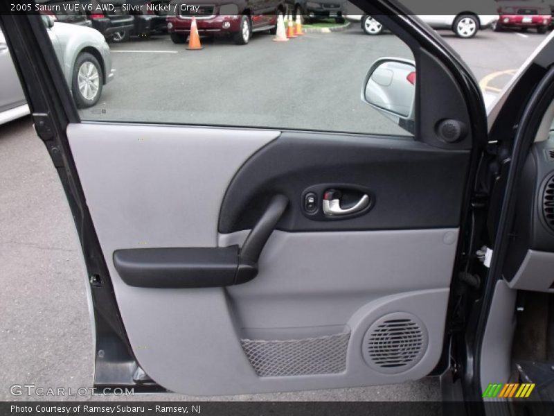 Silver Nickel / Gray 2005 Saturn VUE V6 AWD