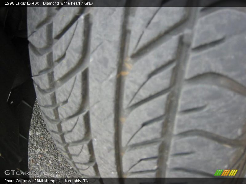 Diamond White Pearl / Gray 1998 Lexus LS 400