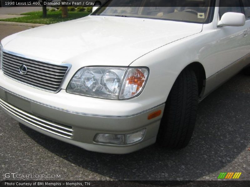 Diamond White Pearl / Gray 1998 Lexus LS 400