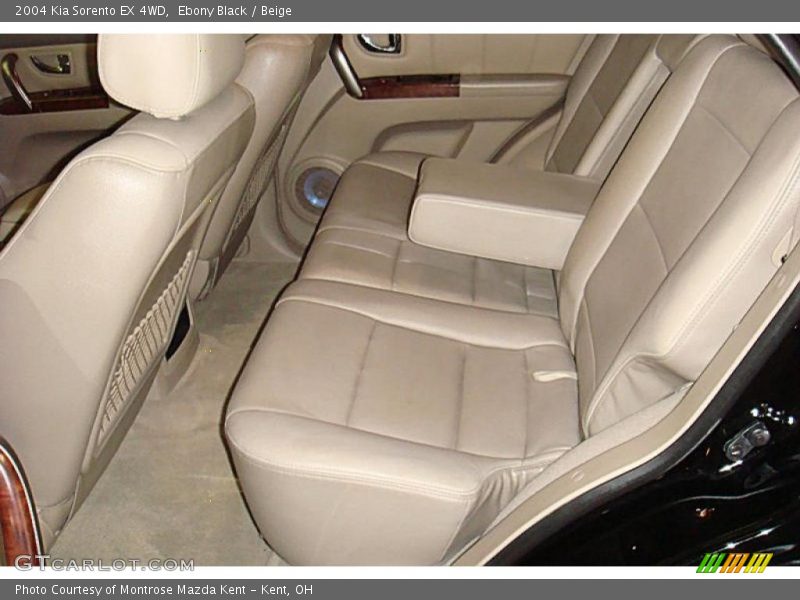 Ebony Black / Beige 2004 Kia Sorento EX 4WD