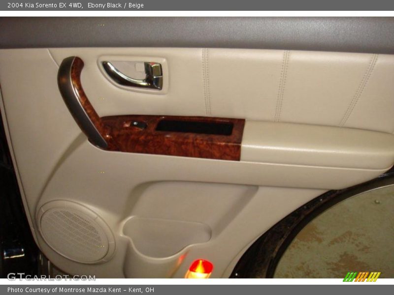Ebony Black / Beige 2004 Kia Sorento EX 4WD