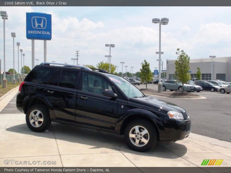 Black Onyx / Gray 2006 Saturn VUE