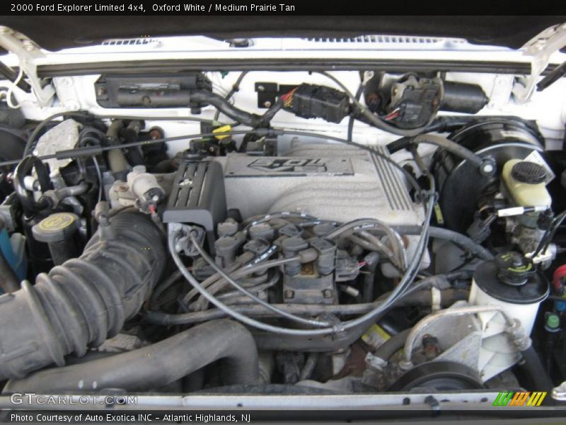 Oxford White / Medium Prairie Tan 2000 Ford Explorer Limited 4x4