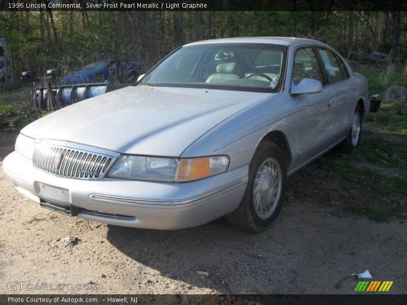 Silver Frost Pearl Metallic / Light Graphite 1996 Lincoln Continental