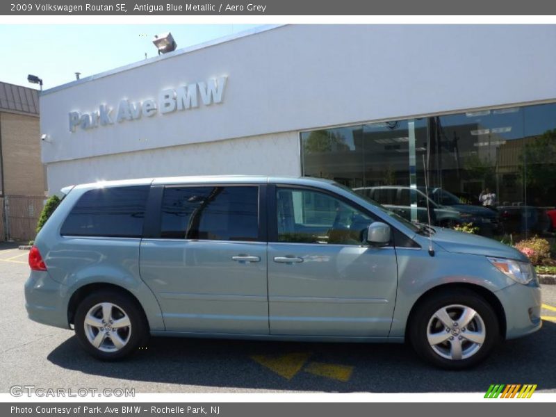 Antigua Blue Metallic / Aero Grey 2009 Volkswagen Routan SE