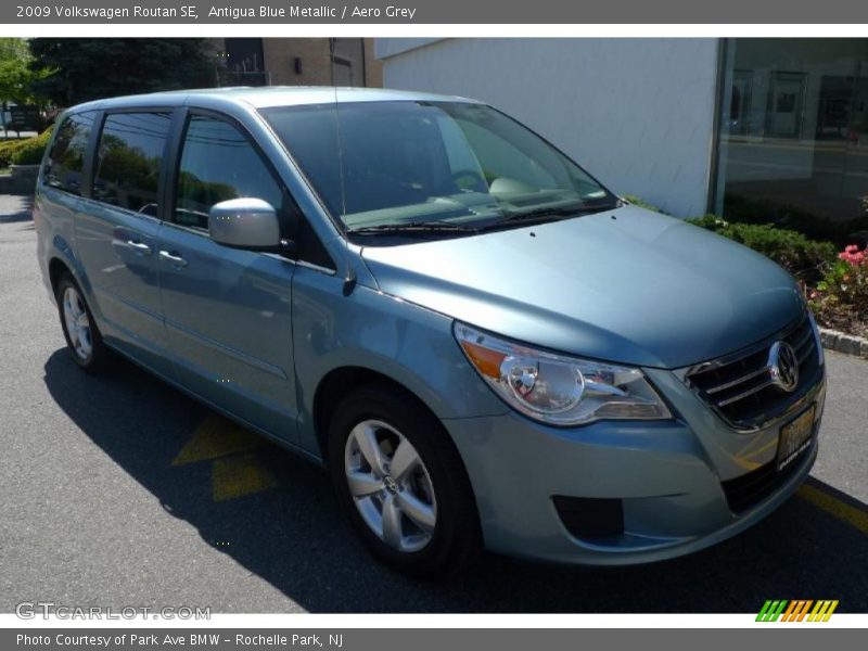 Antigua Blue Metallic / Aero Grey 2009 Volkswagen Routan SE