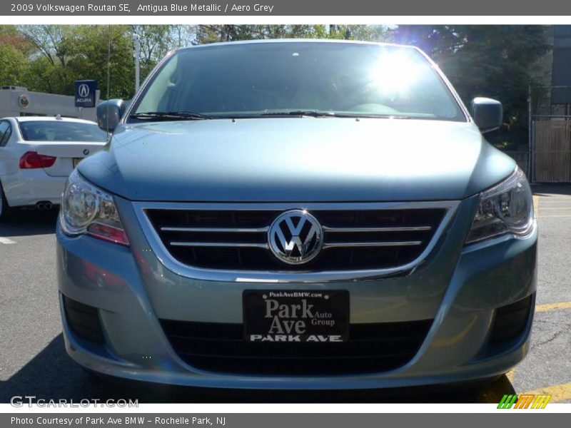 Antigua Blue Metallic / Aero Grey 2009 Volkswagen Routan SE