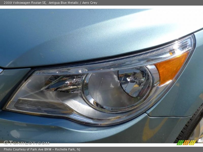 Antigua Blue Metallic / Aero Grey 2009 Volkswagen Routan SE