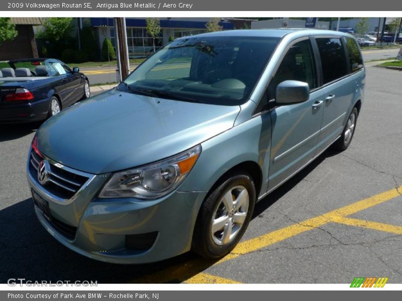 Antigua Blue Metallic / Aero Grey 2009 Volkswagen Routan SE