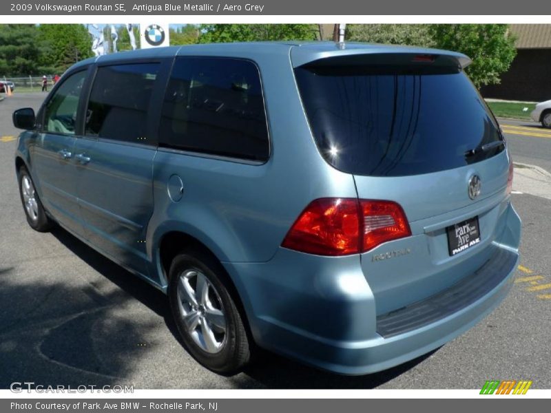 Antigua Blue Metallic / Aero Grey 2009 Volkswagen Routan SE