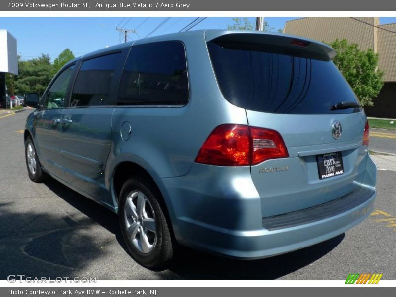 Antigua Blue Metallic / Aero Grey 2009 Volkswagen Routan SE