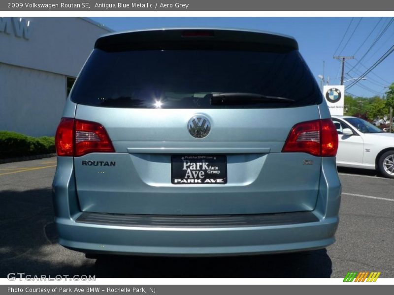 Antigua Blue Metallic / Aero Grey 2009 Volkswagen Routan SE