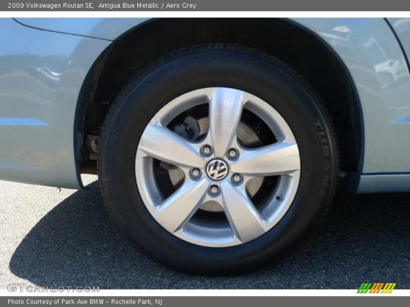 Antigua Blue Metallic / Aero Grey 2009 Volkswagen Routan SE