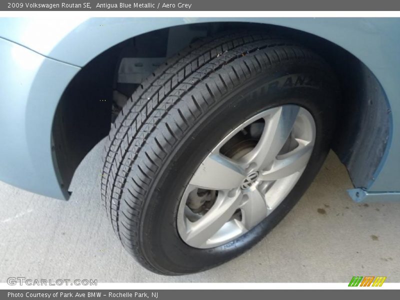 Antigua Blue Metallic / Aero Grey 2009 Volkswagen Routan SE
