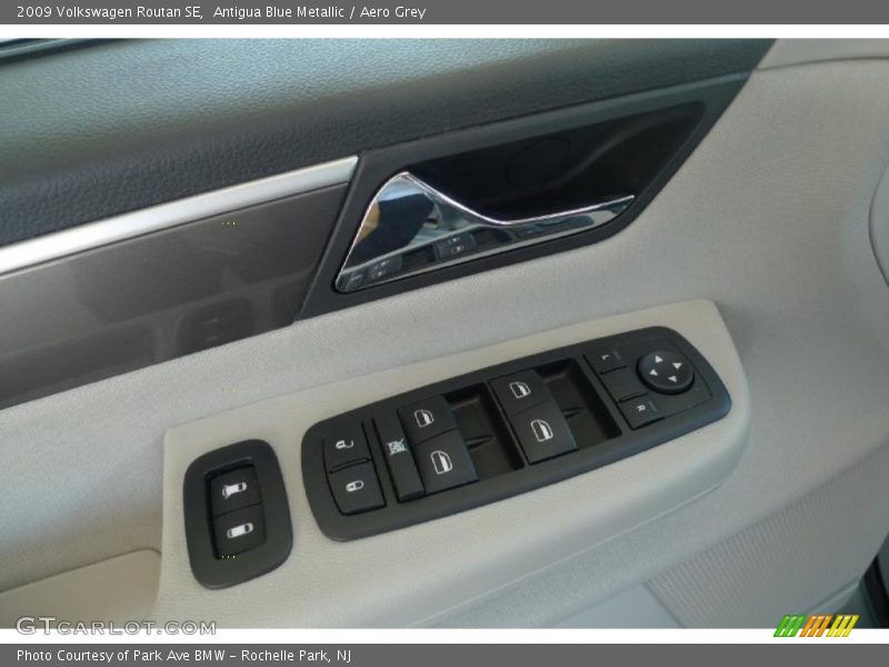 Antigua Blue Metallic / Aero Grey 2009 Volkswagen Routan SE