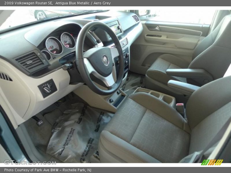 Antigua Blue Metallic / Aero Grey 2009 Volkswagen Routan SE