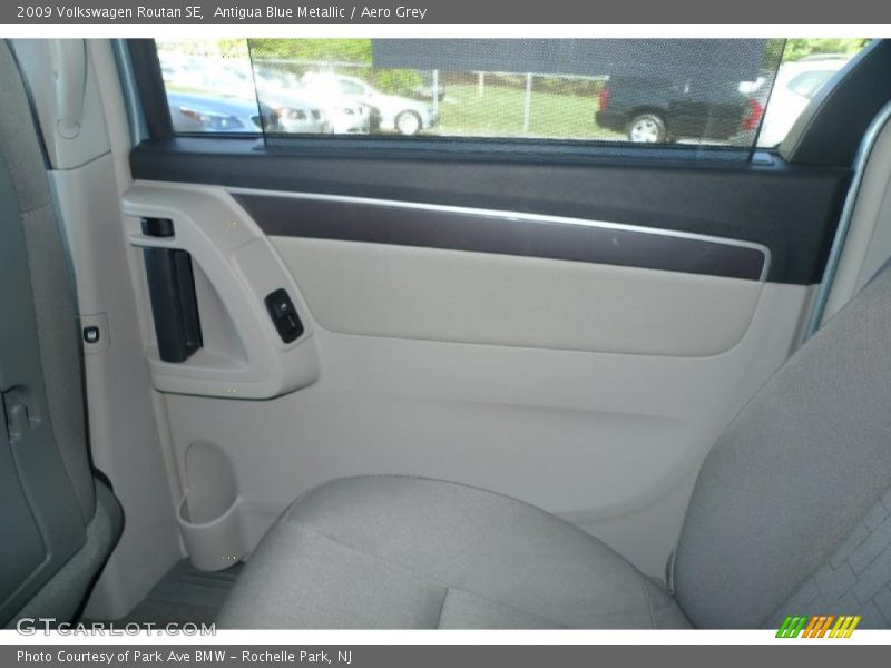 Antigua Blue Metallic / Aero Grey 2009 Volkswagen Routan SE